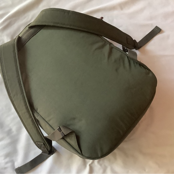 Kipling Seoul Go Laptop, Padded, Adjustable Backpack Straps, Zip Closure - Picture 4 of 7